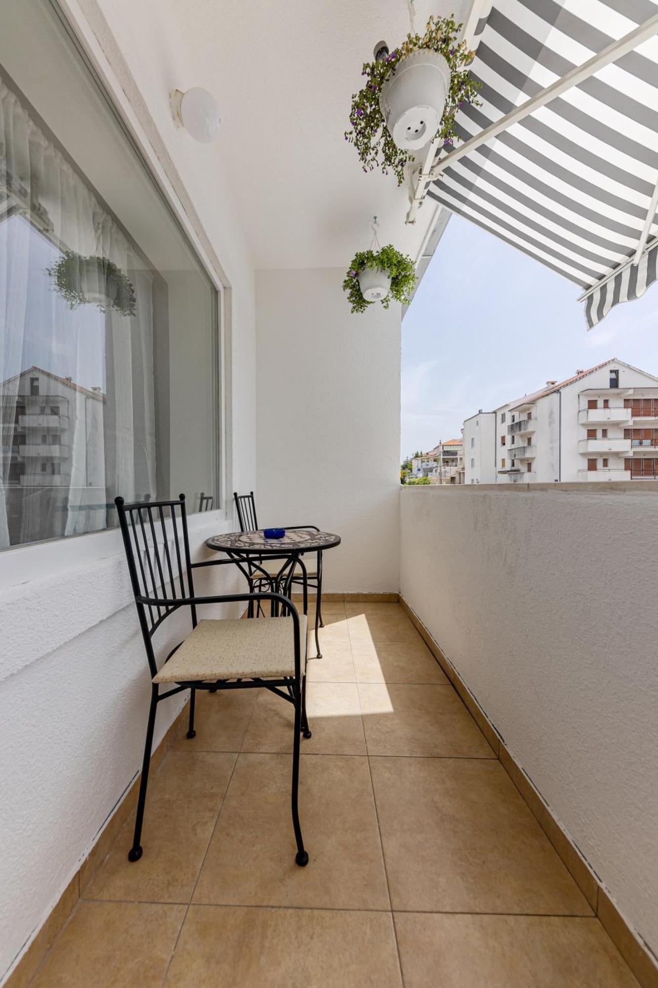 House Niko M With 6 Apartments Split Zewnętrze zdjęcie
