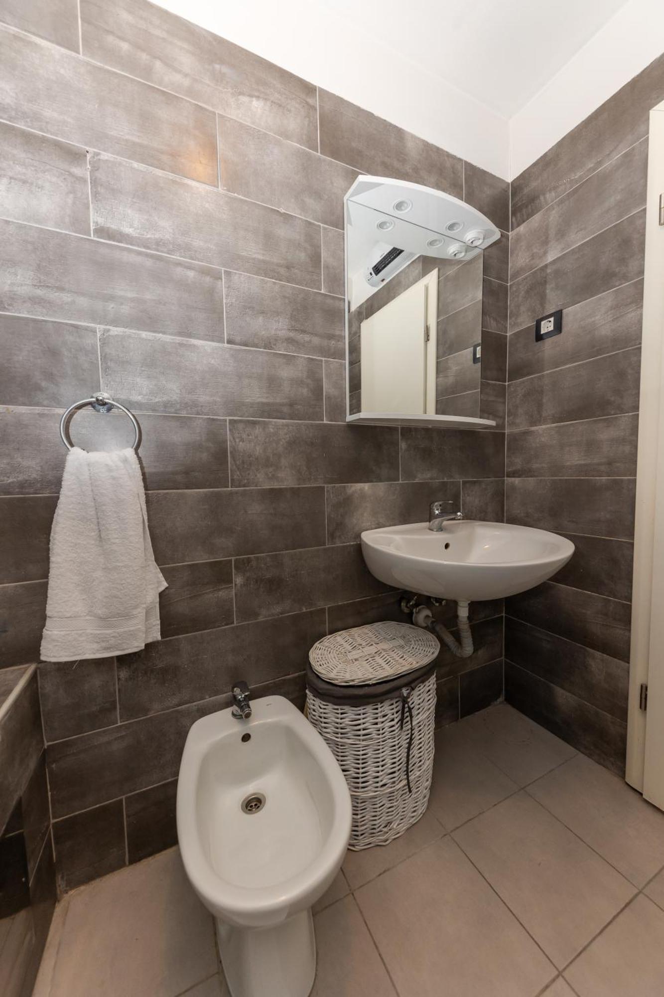 House Niko M With 6 Apartments Split Zewnętrze zdjęcie