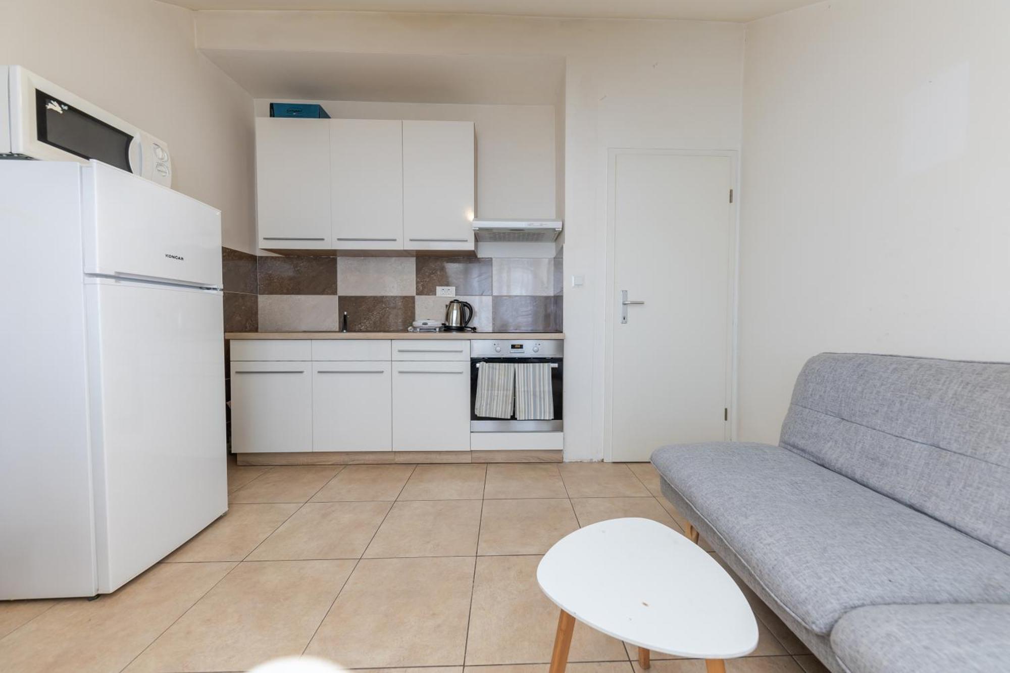 House Niko M With 6 Apartments Split Zewnętrze zdjęcie